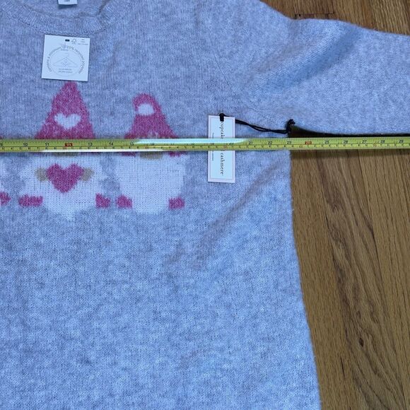 Cupcakes And Cashmere Sweater Women’s‎ Size 1X Gray Gnomes Hearts Soft NWT - Picture 5 of 6